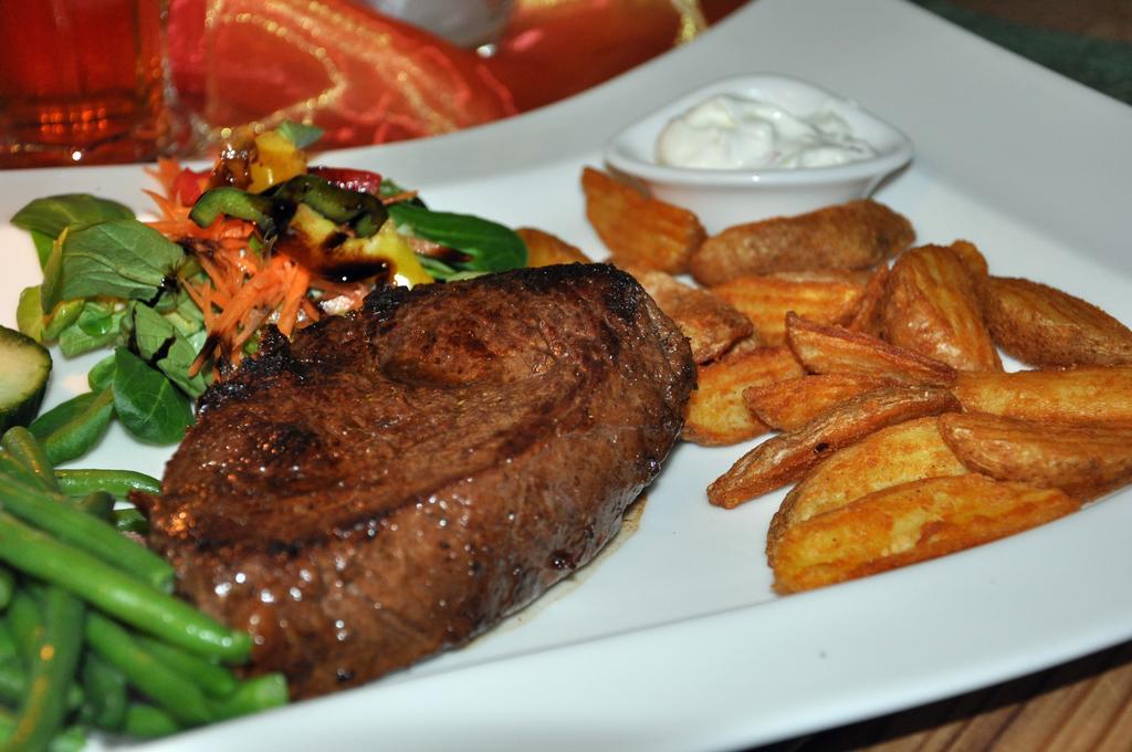 Steakhouse & Pension Crazy Horse Suhl Bagian luar foto